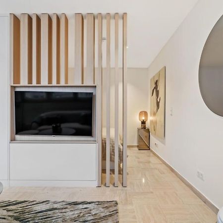 Modern Studio With King Bed, Walk To Attractions Λουξεμβούργο Εξωτερικό φωτογραφία