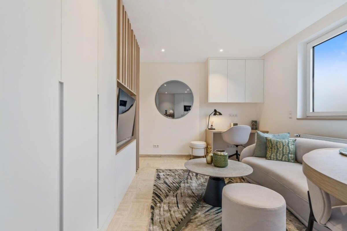 Modern Studio With King Bed, Walk To Attractions Λουξεμβούργο Εξωτερικό φωτογραφία