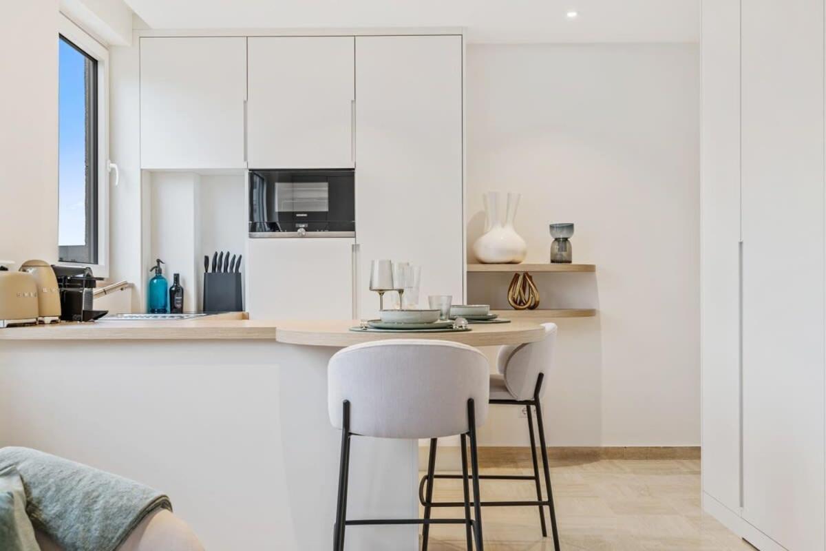 Modern Studio With King Bed, Walk To Attractions Λουξεμβούργο Εξωτερικό φωτογραφία