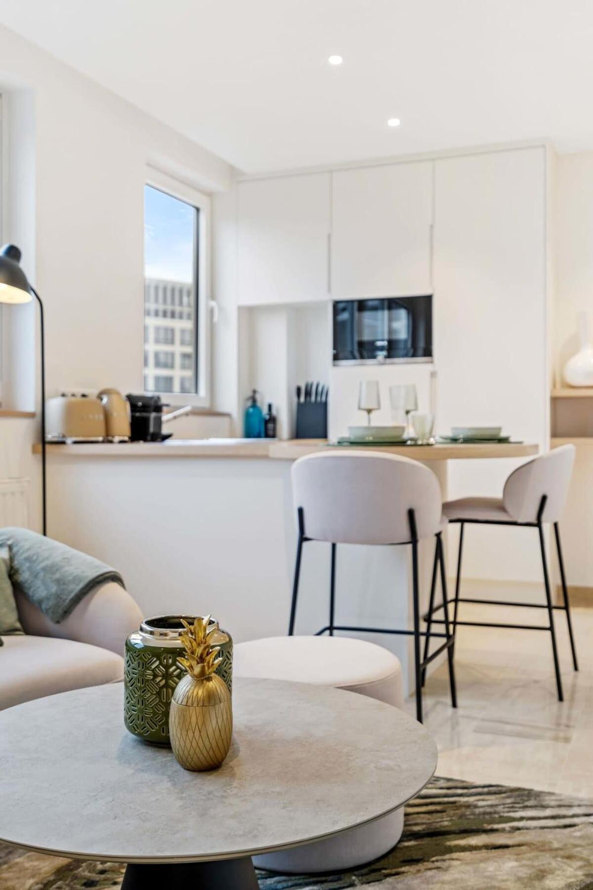 Modern Studio With King Bed, Walk To Attractions Λουξεμβούργο Εξωτερικό φωτογραφία