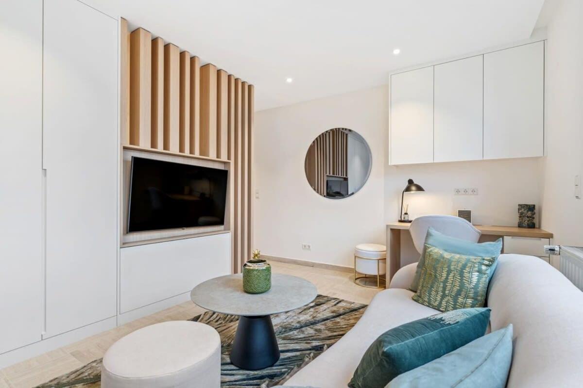 Modern Studio With King Bed, Walk To Attractions Λουξεμβούργο Εξωτερικό φωτογραφία