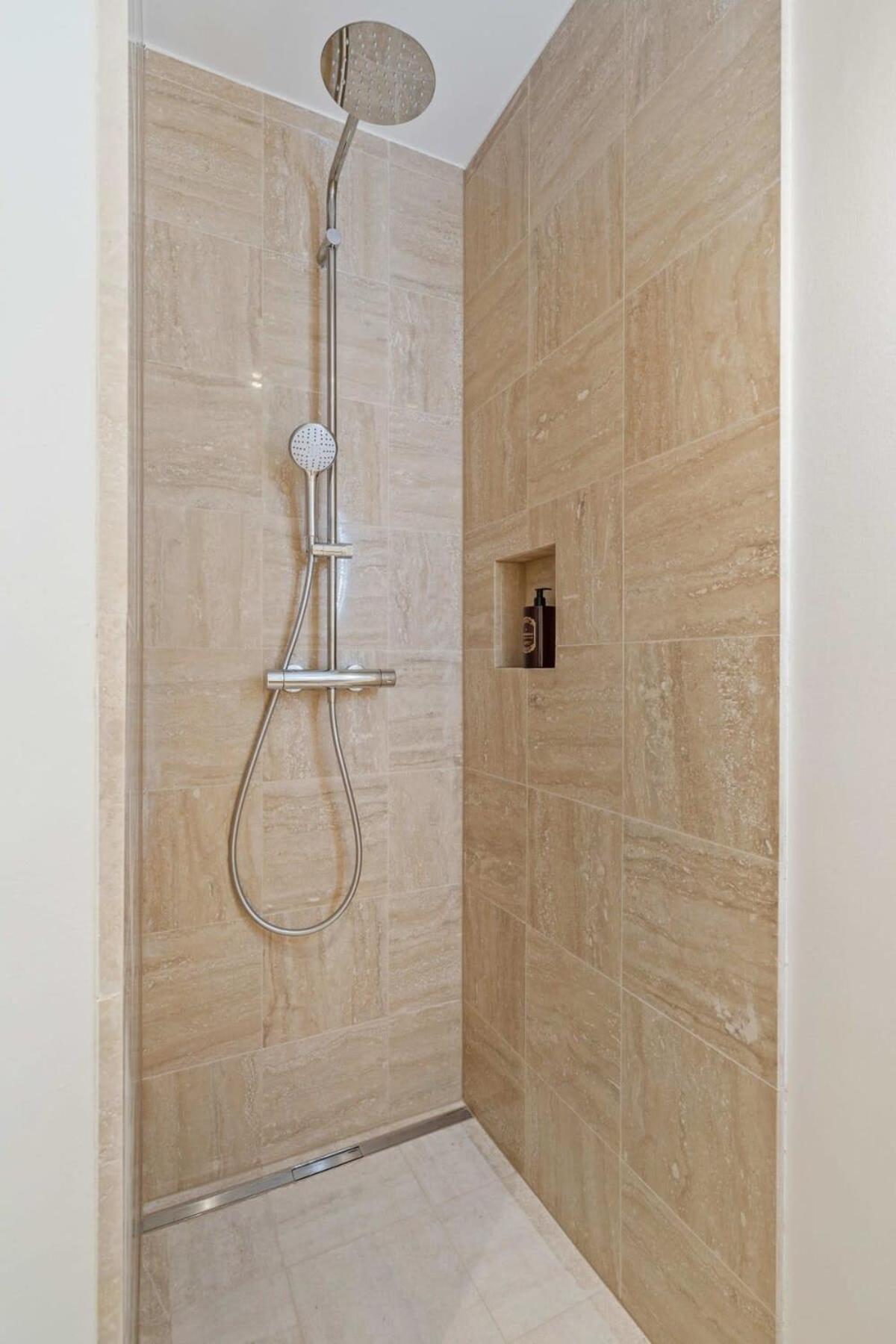 Modern Studio With King Bed, Walk To Attractions Λουξεμβούργο Εξωτερικό φωτογραφία